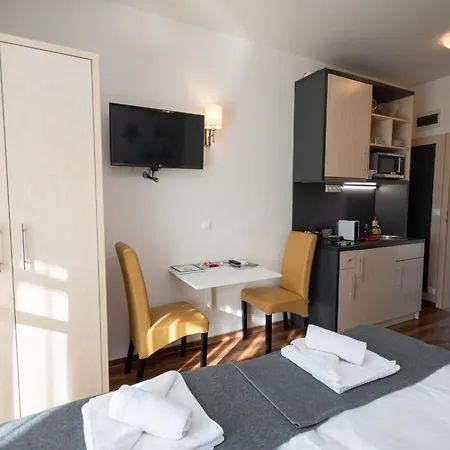 Apartment A Mi Hazunk *
