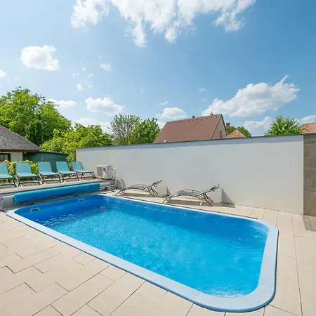 A Mi Hazunk 아파트