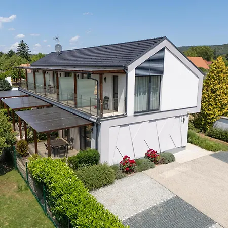 A Mi Hazunk * 기에네스디아스